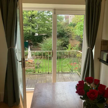 Lovely Clifton Ground Flat Two-bed With Parking Permit X1 *