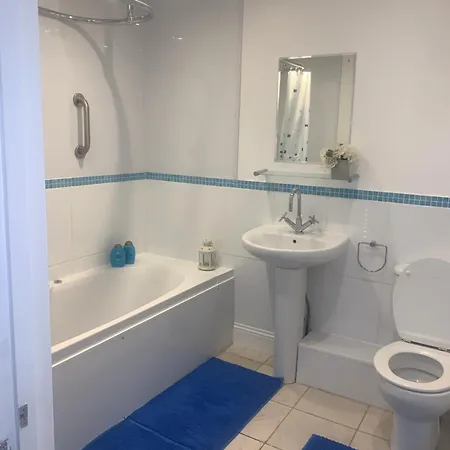 Apartament Lovely Clifton Ground Flat Two-bed With Parking Permit X1