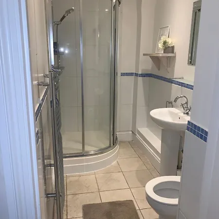 Lovely Clifton Ground Flat Two-bed With Parking Permit X1 شقة بريستول